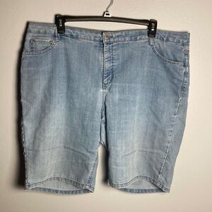 Jones New York Light Blue Denim Women’s Shorts Sz 18W